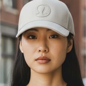 Lululemon Trucker Hat Logo Bone Cream Beige S/M Adjustable Snap Back NEW